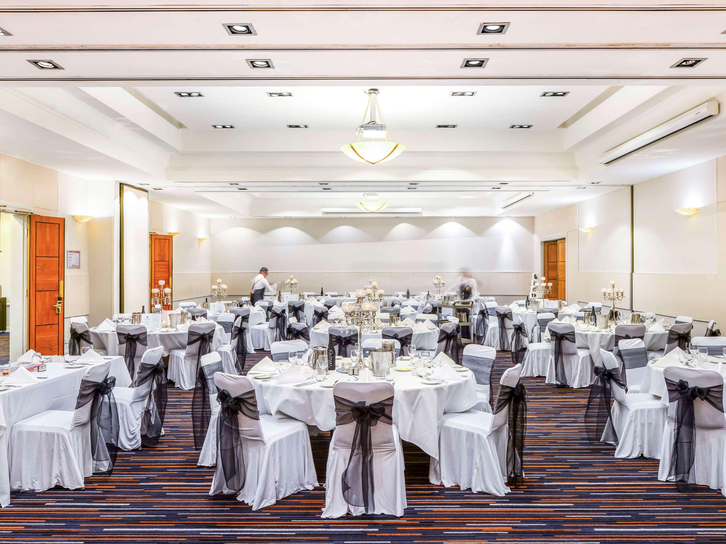 Novotel Melbourne Glen Waverley Ngoại thất bức ảnh
